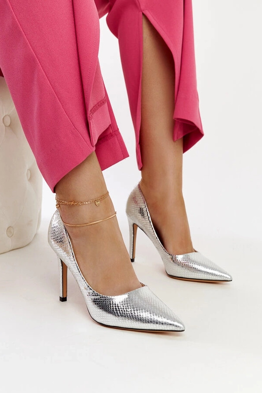 Scarpe con tacco verniciate argento...