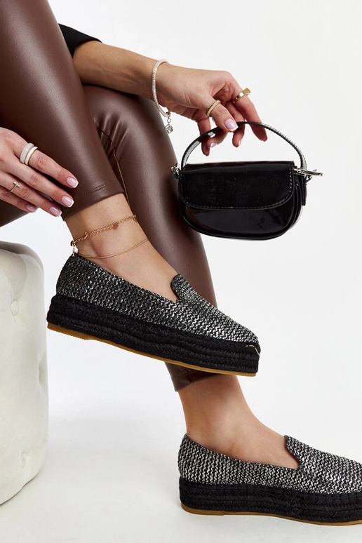 Espadrillas nere decorate con filo...