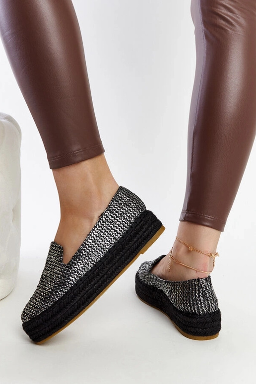 Espadrillas nere decorate con filo...