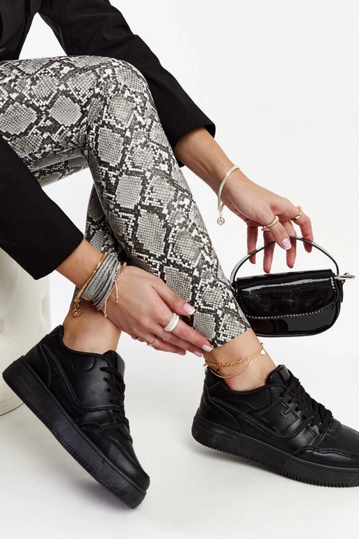 Sneakers nere con platform Mentha