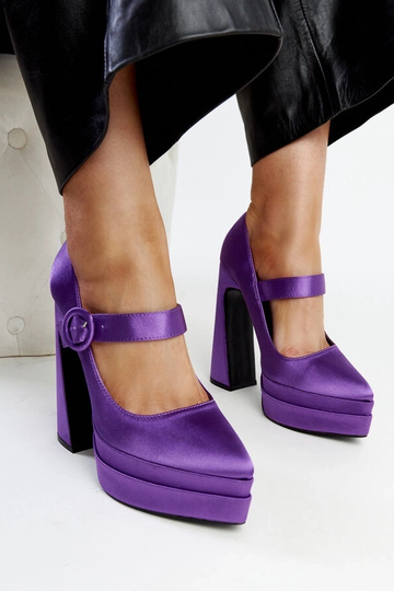 Le décolleté viola con...