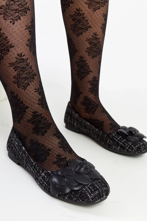 Ballerine nere con fiore decorativo...