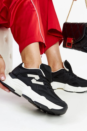 Sneakers nere con suola Gergely massiccia 2