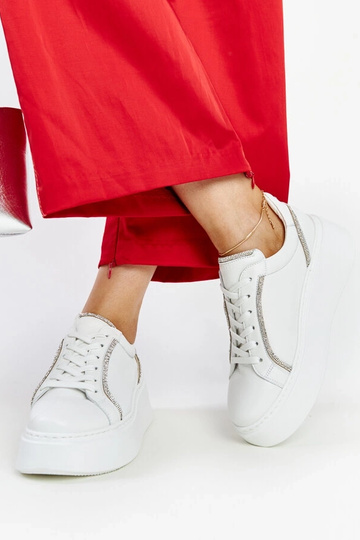 Sneakers bianchi in pelle con zirconi Karino 2