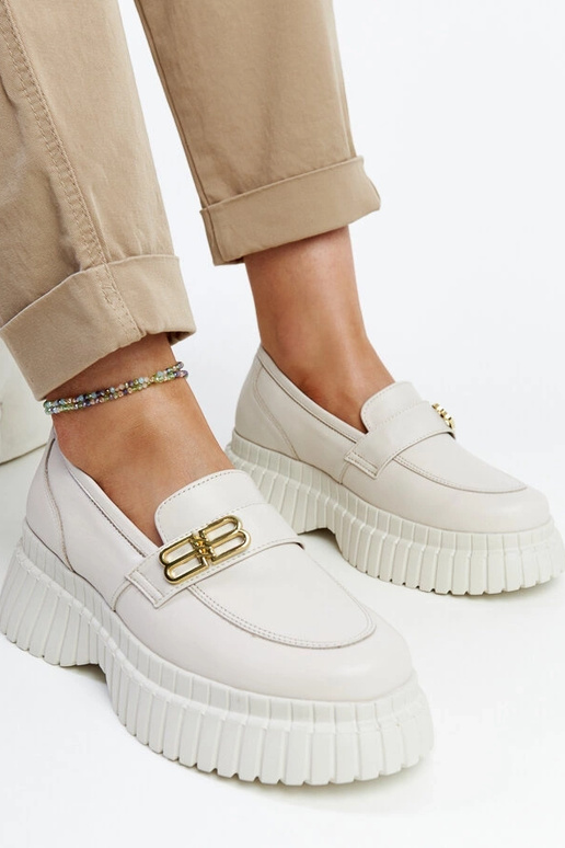 Scarpe basse beige chiare in pelle...