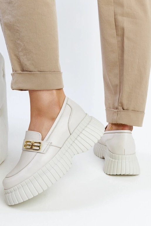 Scarpe basse beige chiare in pelle...