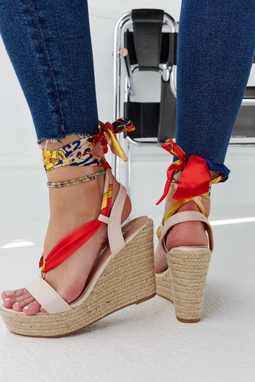 Sandali con zeppa beige con... 2