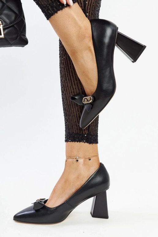 Décolleté in pelle neri con tacco e...