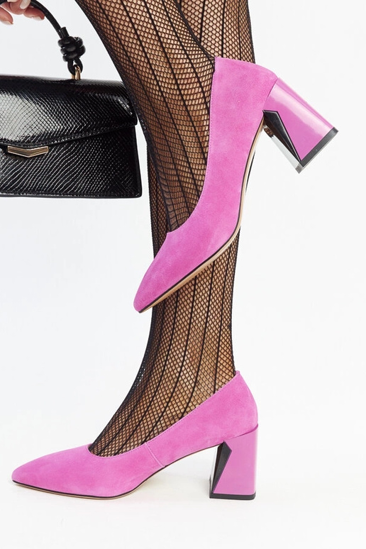 Scarpe con tacco in pelle rosa scuro...