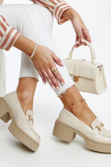 Scarpe con tacco alto in ecopelle beige Vinceza