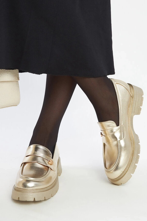 Mocassini dorati in pelle sintetica...