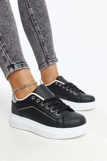 Sneakers nere con strass decorativi Perica