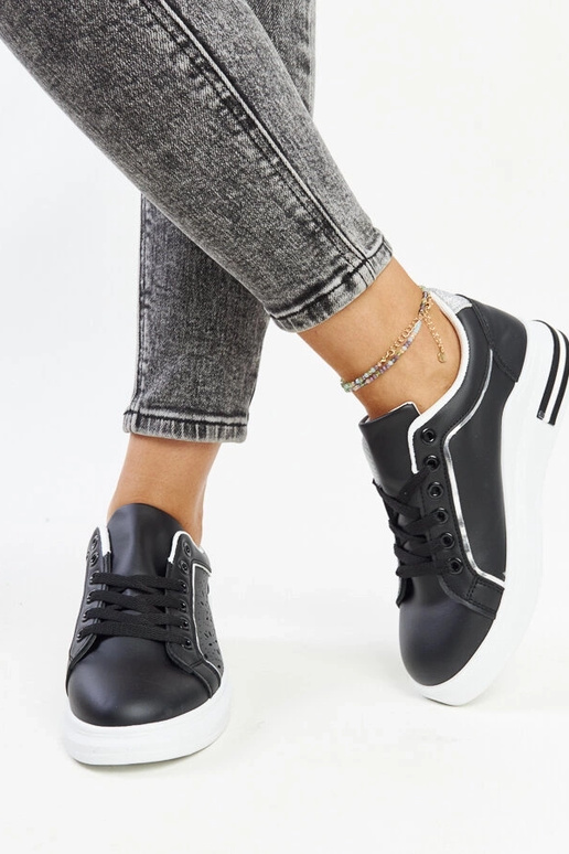 Sneakers nere traforate con glitter...