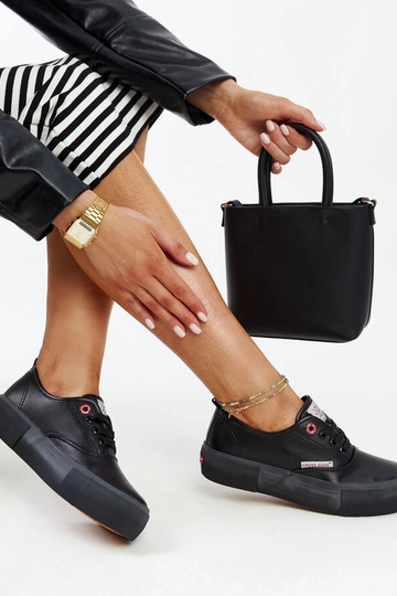 Sneakers da donna nere CROSS JEANS 2