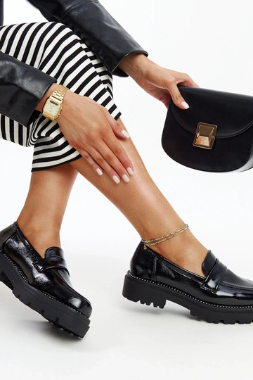 Scarpe in pelle nere... 2