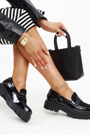 Scarpe in vernice nera con... 2