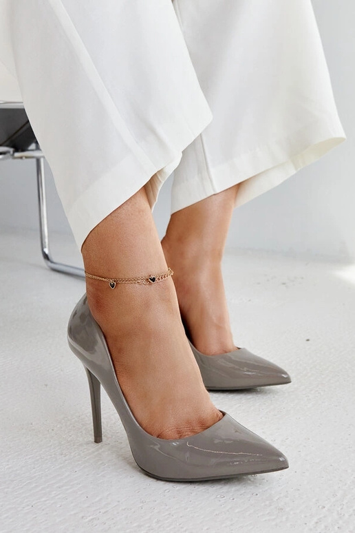 Szpilki laccate grigio scuro con... Szpilki laccate grigio scuro con...