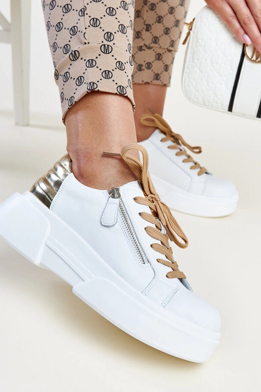 Sneakers in pelle bianche e dorate Atyaf