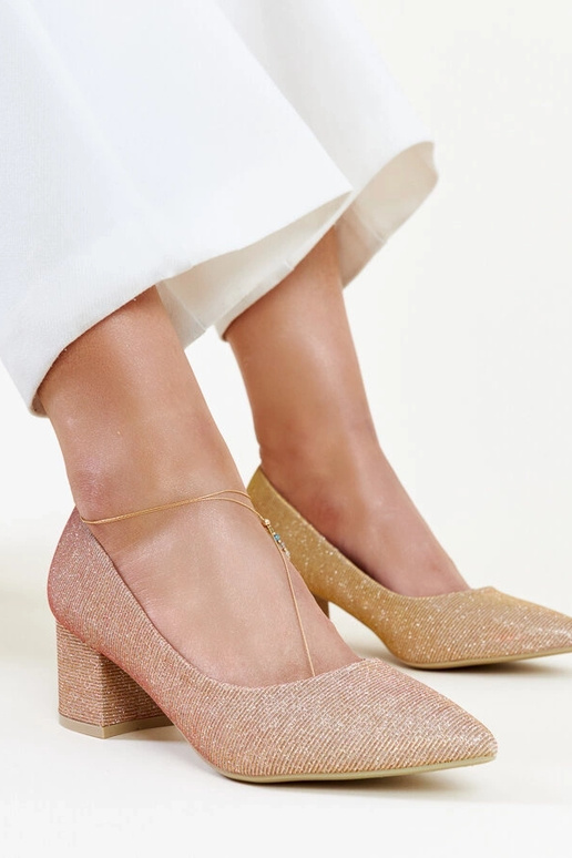 Décolleté rosa scintillanti di Laity...