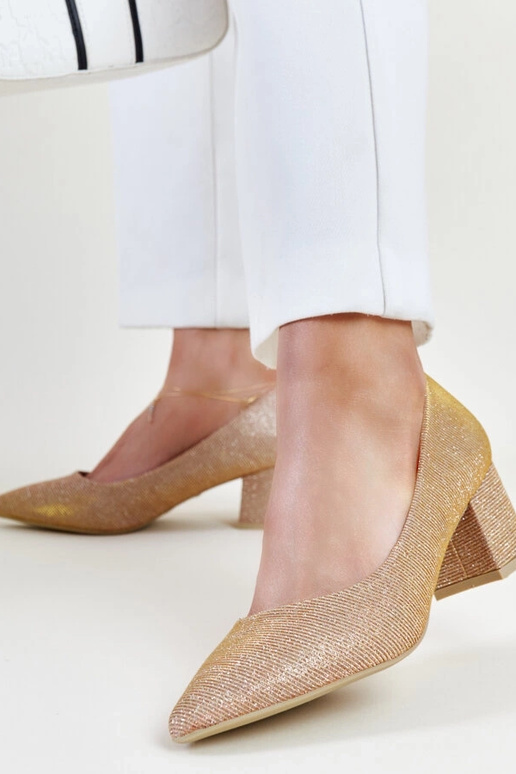 Décolleté rosa scintillanti di Laity...