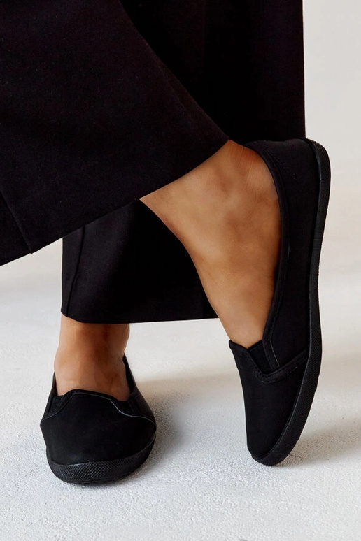 Scarpe sportive nere allacciate in...