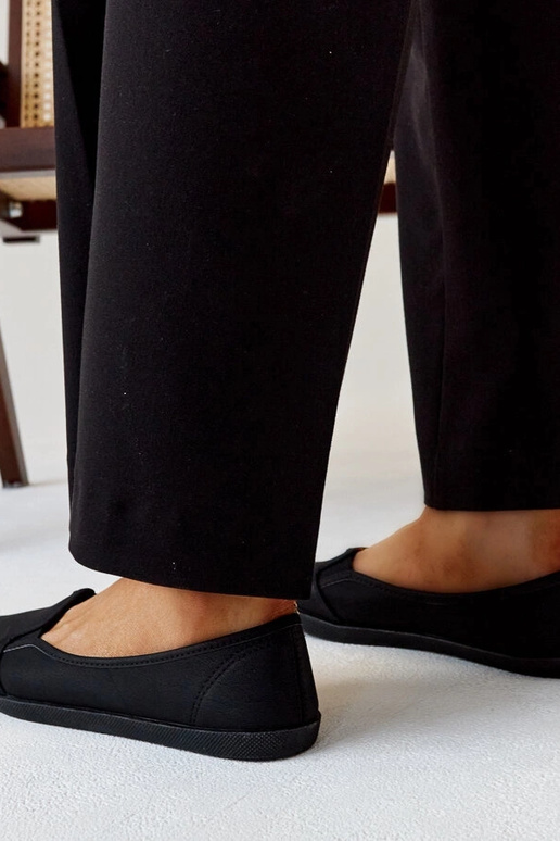 Scarpe sportive nere allacciate in...