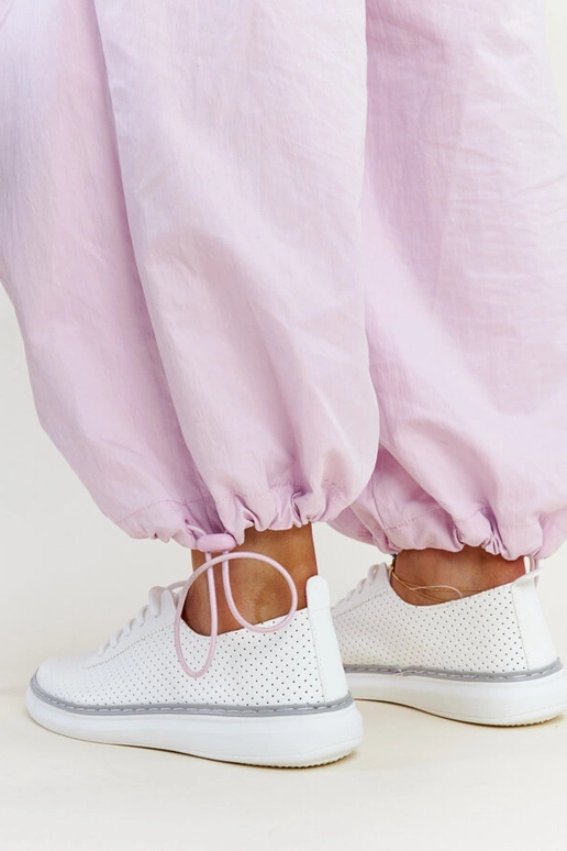 Sneakers traforate bianche e grigie...