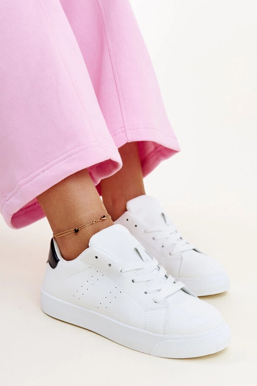 Sneakers Akila nere e bianche
