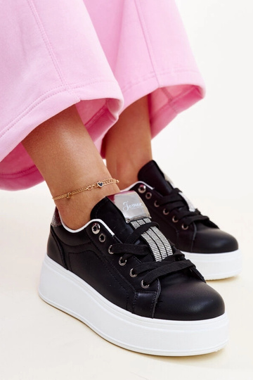 Sneakers nere e argento con zirconi di Maurizia 2