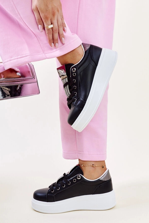 Sneakers nere e argento con zirconi...