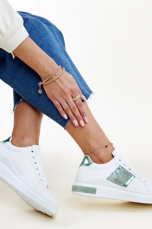 Sneakers bianche e verdi con zirconi...