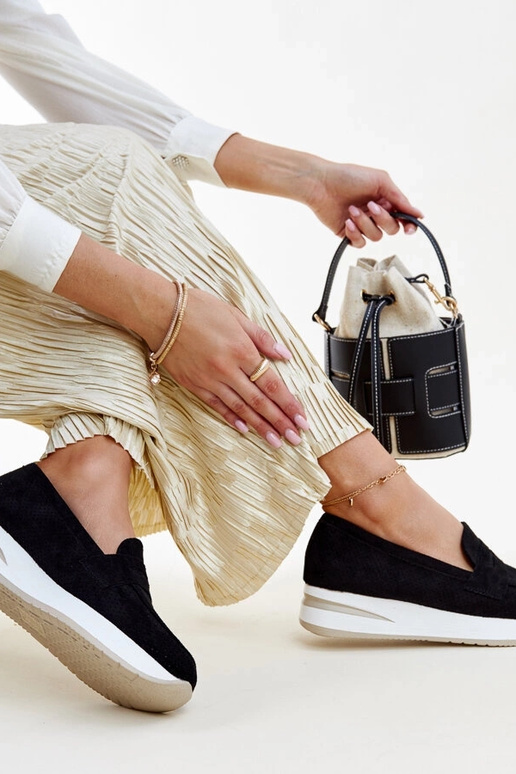 Scarpe Muna nere traforate