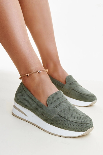 Scarpe Muna verdi traforate 2