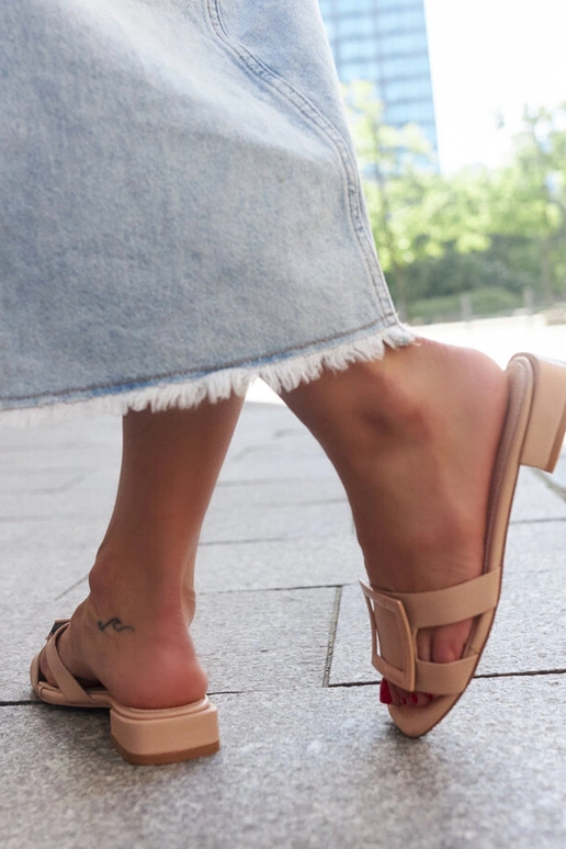 Infradito beige con soletta in pelle... Infradito beige con soletta in pelle...