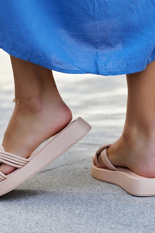 Infradito in gomma beige Ferrei