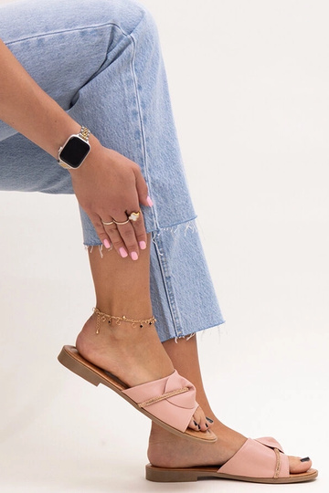 Tappi decorati con una...