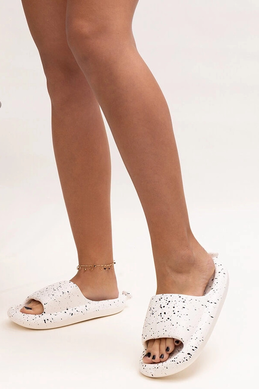 Infradito bianche con cinturino largo...