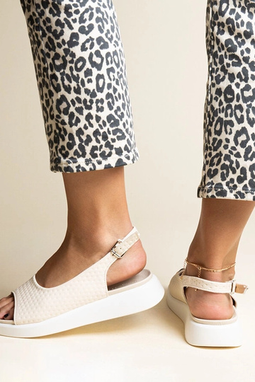 Sandali beige con suola più...