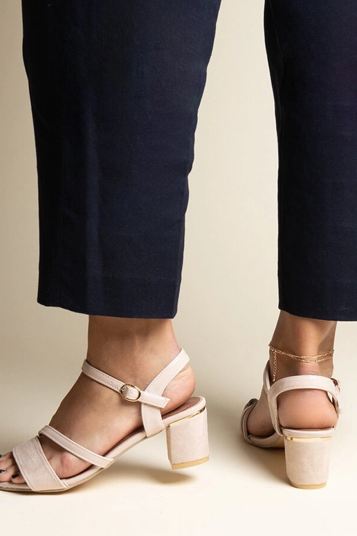 Sandali beige con combinazione di...