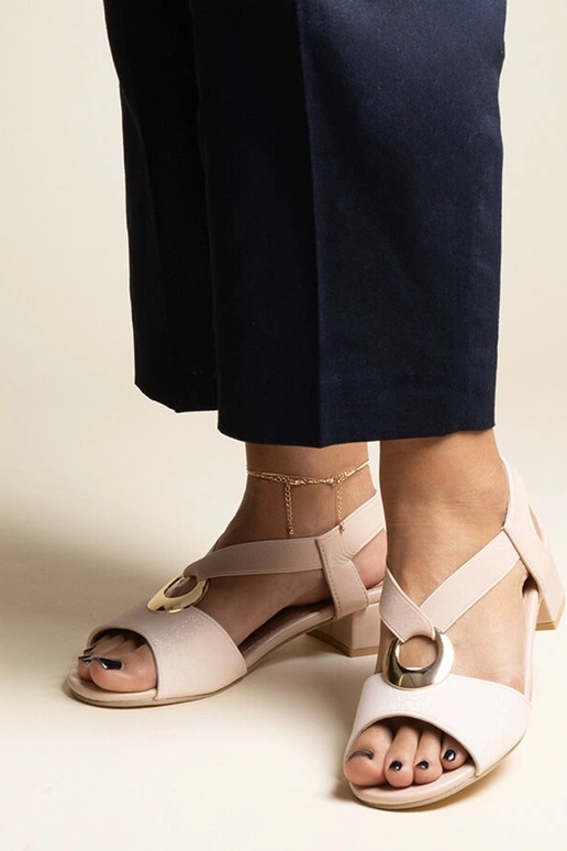 Sandali beige slip-on con tacco a...