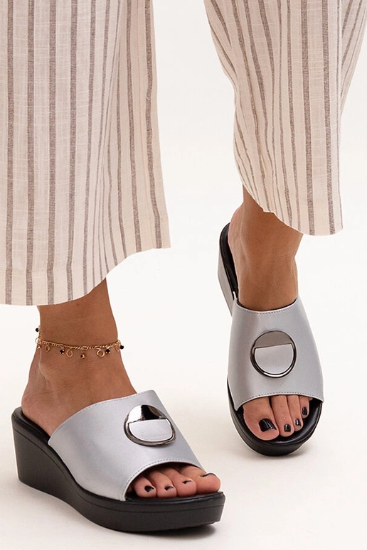 Sandali con zeppa argento con fibbia...