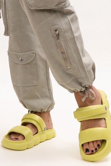 Sandali leggeri in schiuma...