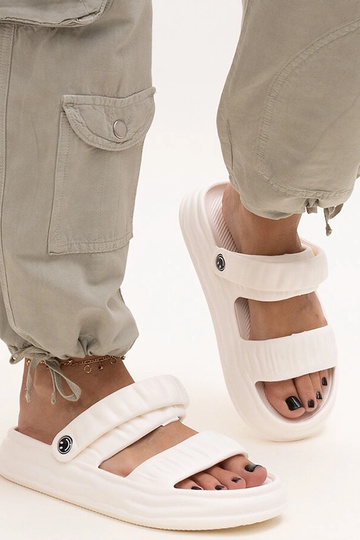 Sandali bianchi in schiuma con arricciatura Coreia 2