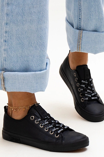 Sneakers in ecopelle nera... 2