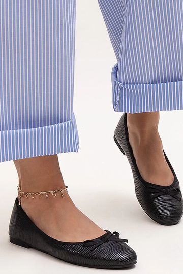 Ballerine nere con fiocco e sottopiede in pelle Rosaly