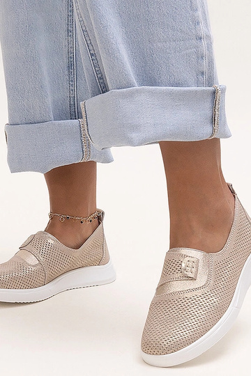 Sneakers in pelle perforata...