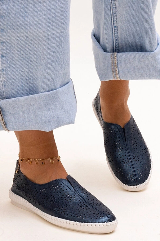 Scarpe traforate in pelle blu navy...