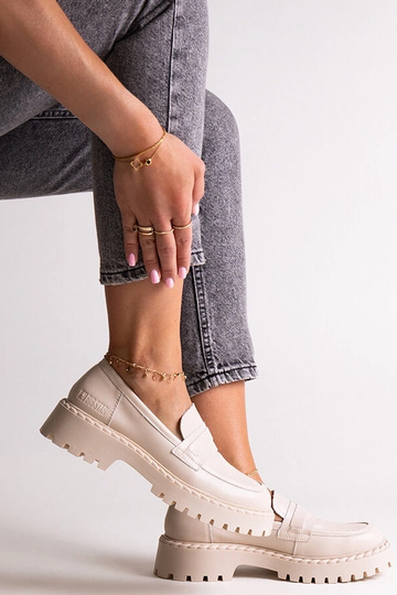 Mocassini in pelle beige...