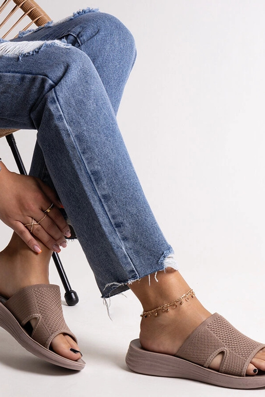 Infradito con plateau Linah Brown