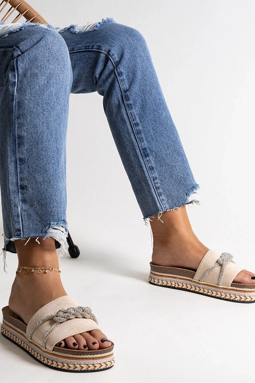 Infradito beige decorate con zirconi...